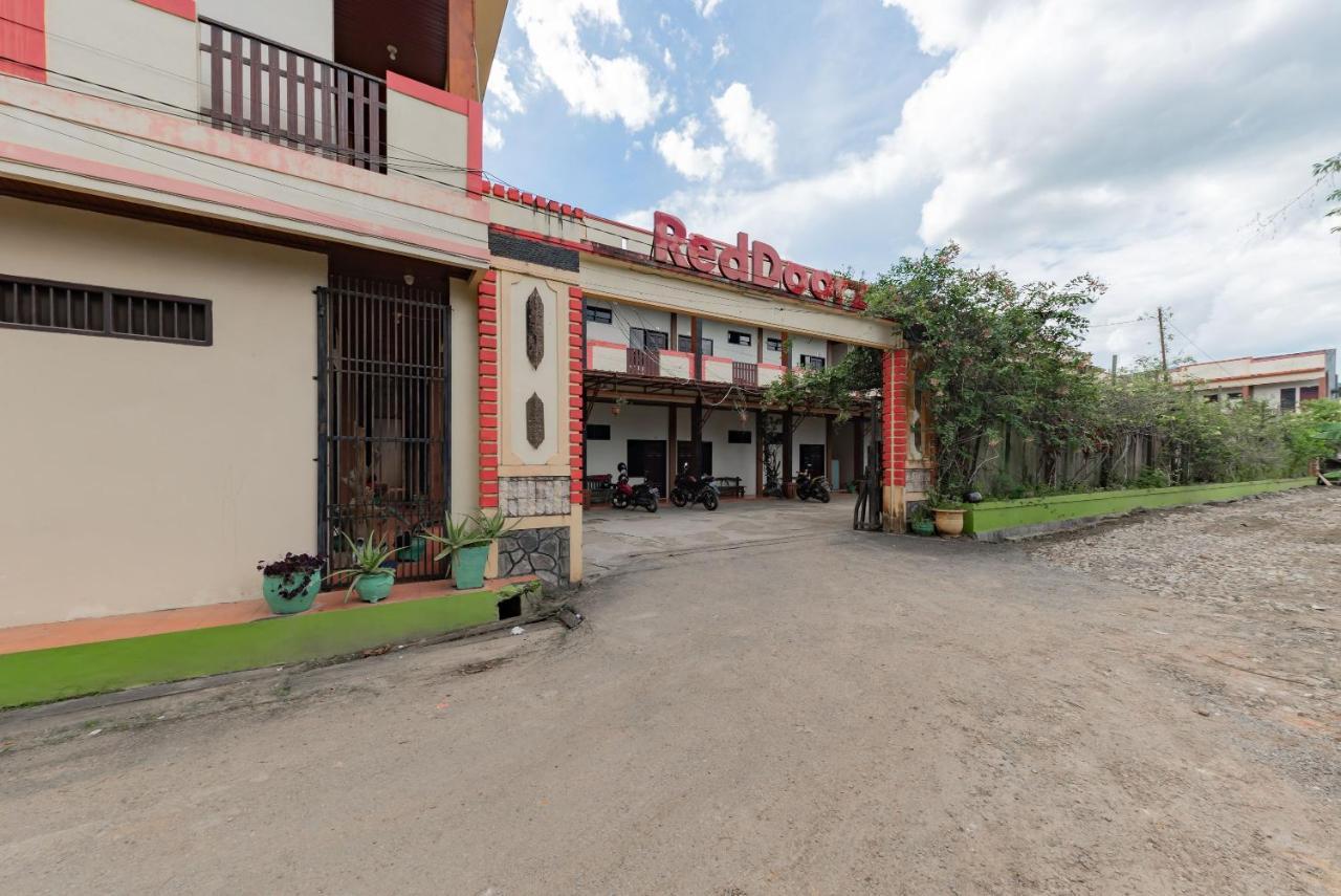 Reddoorz Near Samarinda Square Hotel Екстериор снимка